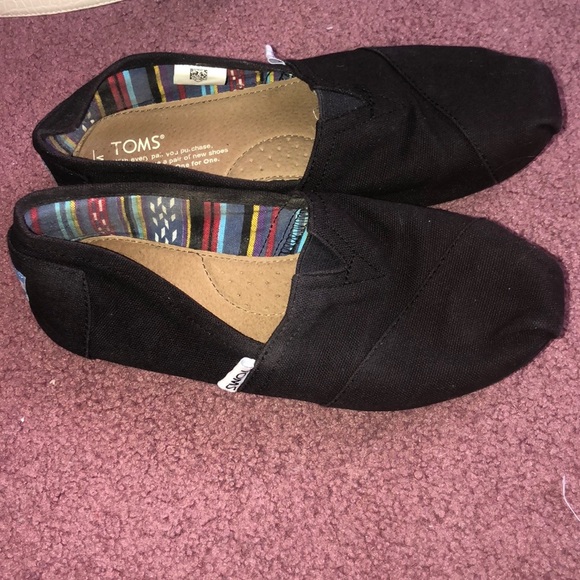 Toms - Picture 1 of 3